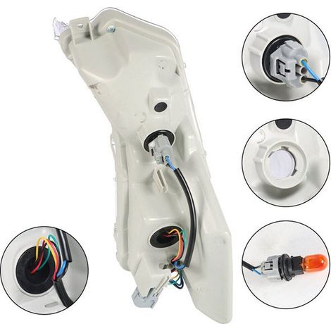 A pair of turn signals 81510-06050 and 81520-06050 fits Toyota Camry XLE 2015-2017. (1/5)