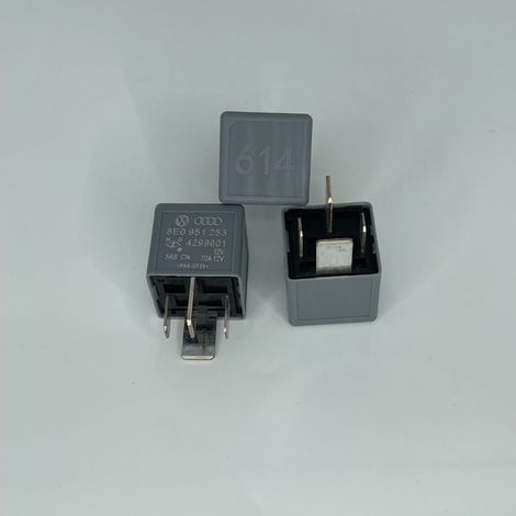 Volkswagen automotive relay 614 8E0951253