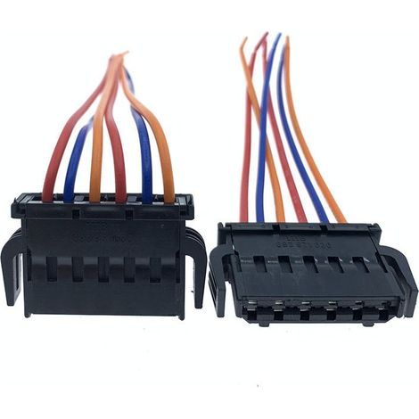 Compatible avec la prise de feu arrière, le connecteur de circuit imprimé et le faisceau de câbles des Skoda Octavia Classic (2007-2014) -- JB1390-6P