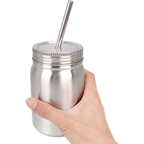 Gourde isotherme de 700 ml en acier inoxydable avec couvercle et paille, idéale pour une utilisation domestique ou en extérieur. (1/5)