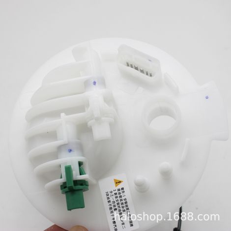 LR036127 LR026197 LR026194 are suitable for Land Rover Evoque fuel filters. (1/4)