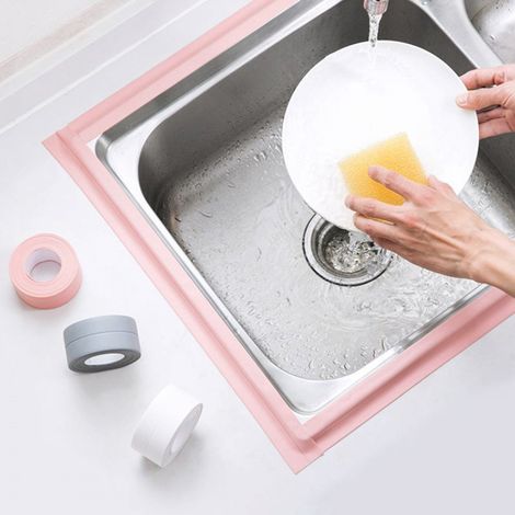 Plinthe souple Bande d'extrémité pour cuisine et salle de bain joint auto adhésif pliante flexible d'étan 2 pièces 38 mm 3,2 m Blanc (1/3)