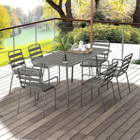 Set da pranzo da giardino composto da 7 pezzi, con 1 tavolo e 6 sedie impilabili in acciaio grigio scuro.