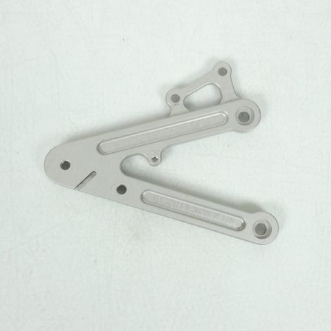 [PRODUIT D'OCCASION] Platine de repose pied pilote droit pour moto Peugeot 50 Xr6 E (1/4)