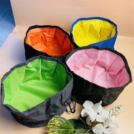 Set mit 4 faltbaren Nylon-Futternäpfen für Haustiere – große Größe, wasserabweisend mit Karabinerhaken, für Reisen und Outdoor-Aktivitäten