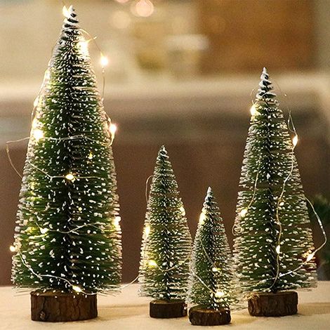 Lot de 7 mini sapins de Noël en sisal avec lampe et socle en bois, parfaits pour décorer votre maison ou votre intérieur pendant les fêtes. (1/5)