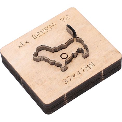 Stanzform aus Leder und Metall in Form eines Golden Retrievers – DIY-Stanzform zum Ausschneiden und Basteln (1/5)