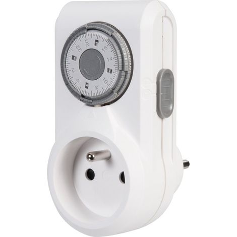 Legrand – Programmateur journalier 3680W – Alimentation 230V – Programmation par segment – Protection enfants – Commutateur marche forcée