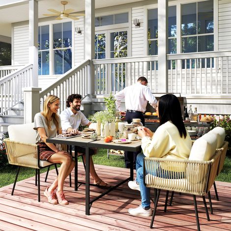 Conjunto de Mesa y Sillas Jardín de Ratán 5 Piezas con Mesa de Plástico-Madera 4 Sillas con Cojines Extraíbles Beige