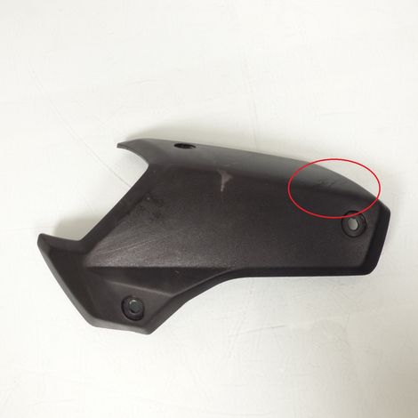 [PRODUIT D'OCCASION] Cache latéral droit origine pour scooter Peugeot 50 STREETZONE