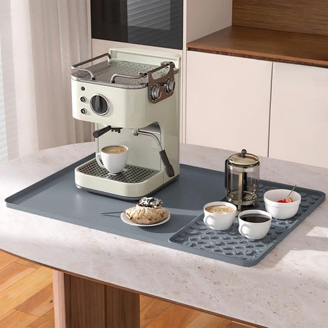 Tapis Machine a Café, 60 x 40 cm Grand Tapis Cafetiere en Silicone avec Tapis Egouttoir Vaisselle Silicone détachable 40 x 20 cm, Accessoires de Bar à café, Motif Grain de café, Gris (1/5)
