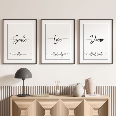 Lot de 3 Affiches / Posters Triptyque - Smile Love Dream - 3 Affiches - 70x100 cm (Cadres non fournis) - Photo pleine page (1/5)