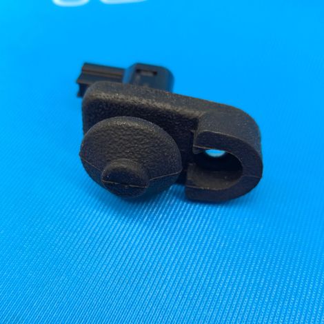 25360-2DR0A is suitable for Nissan 2008 Teana, X-Trail, and Qashqai door touch switches and door light switches. (1/4)