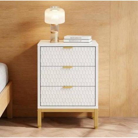 Comodino moderno 3 cassetti in legno ingegnerizzato bianco con base in metallo oro, finitura 3D effetto nido d’ape