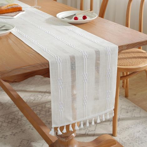 Lntyq Chemin de table beige 33 x 180 cm, chemin de table bohème brodé avec pompons, chemin de table décoratif minimaliste lavable pour table de salle à manger, table basse, banc TV