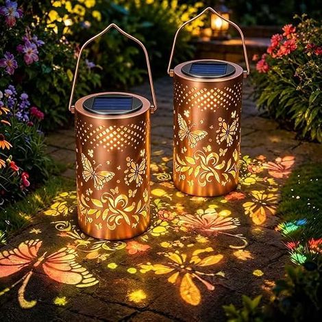 Lanterne Solaire d'extérieur Lanterne Solaire pour Jardin Lampe Décorative Jardin Suspendue Lampe Solaire Rétro LED en Métal Pour Balcon,Patio,Bureau,Pelouse,Camping