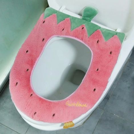 Belle couverture de toilette, coeur de fille, coussin de siège de toilette antidérapant universel, couverture de toilette domestique, fraise rose foncé chaude en hiver