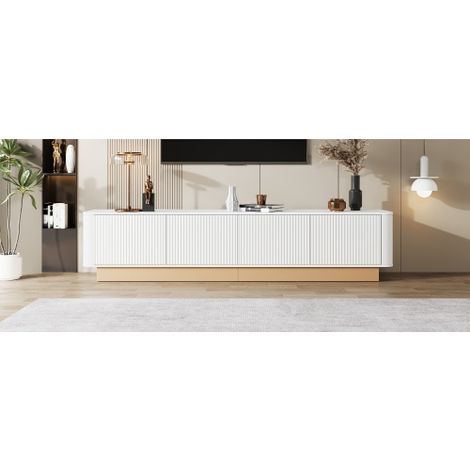 Meuble TV bas Banc TV style luxe à rainures verticales : Modèle à quatre portes offrant un vaste espace de rangement doté d'étagères réglables design aux angles arrondis structure en MDF (panneaux (1/5)