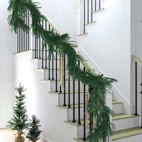 Guirlande De Pin Artificielle En Caoutchouc Souple - Pour Porte Cheminée Escalier Décoration Intérieure Fêtes De Fin D Année - 1 Pièce (1/5)