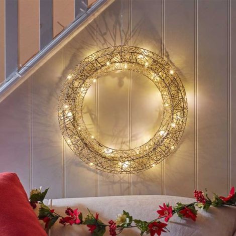 40cm Battery Operated Light up Gold Weave Christmas Wreath with LEDs (1/2)