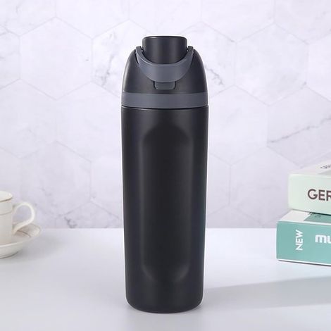 700 ml (24 oz) vakuumisolierte Edelstahl Wasserflasche mit Strohhalm, für Reisen und die ganze Familie (schwarz) (1/5)