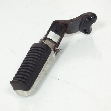 [PRODUIT D'OCCASION] Platine repose pied passager gauche origine pour Yamaha 125 Xmax (1/2)