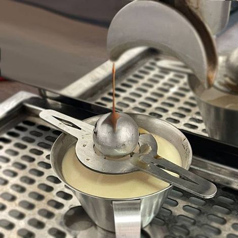 3 colors: Silver Material: Stainless steel Italian ice cream scoop for quick cooling and espresso extraction. (1/5)