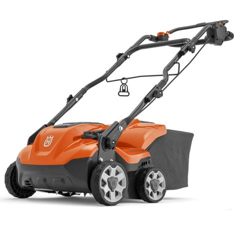 Husqvarna S138C Elektrischer Vertikutierer und Rasenlüfter ✔ 1,6 kW, 37,5 cm Arbeitsbreite, 2-in-1-Klingen, einstellbare Tiefe und klappbarer Griff (1/4)