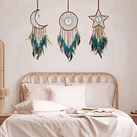 Available in 3 colors: see photo. Materials: metal ring and dreamcatcher pendant in the shape of a feather chime, handmade feathers. (1/5)