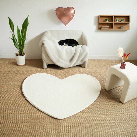 Tapis chambre et dressing - Cœur - Blanc crème - 105 x 125 cm (1/5)