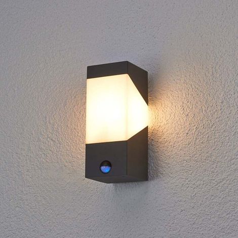 [NEUWERTIG] B-Ware Lucande Außenwandleuchte Kiran LED Wandleuchte mit Bewegungsmelder grau IP44 E27 (1/2)