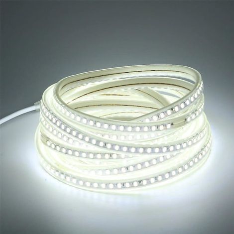 Bande lumineuse LED étanche de 30 mètres à intensité variable, compatible avec les cuisines et les placards. (1/5)