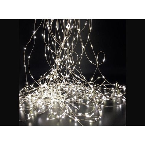 Cascada de 20 Hilos Luminosos con 20 LEDs Blanco Frío – 2 Metros, Uso Exterior, IP44