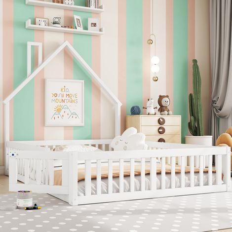 MODFU – Letto per bambini 140x190 cm in pino/MDF bianco a forma di camino con barriere e rete a doghe – Bianco (1/5)