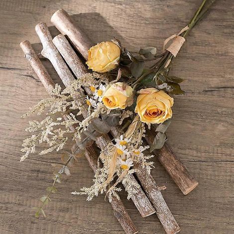 Bouquet de mariée rétro tenant un bouquet de roses artificielles en soie style vintagejaune (1/5)