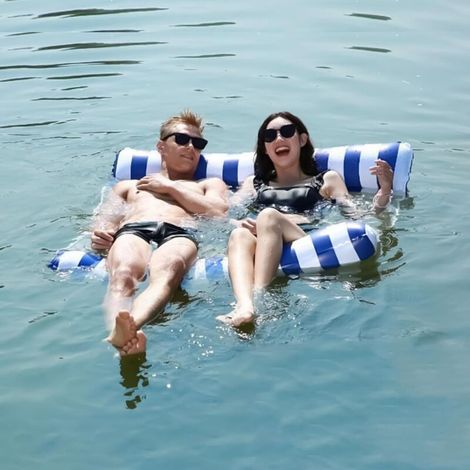 Double Hamac Flottant Gonflable Eau, 130 X 132 Cm Hamac Gonflable De Piscine, Flottantes Hamacs Jouet pour Adulte, Lit Flottant Et Fauteuil Lounge pour Adultes Et Enfant pour Plage Partie Etc (1/5)