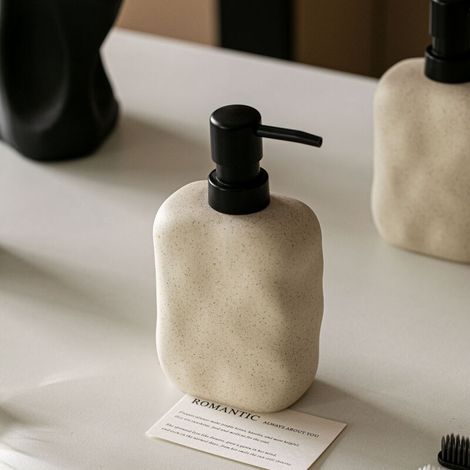 Flacons distributeurs en céramique de style wabi-sabi, flacons de salle de bain de style japonais simples et élégants, adaptés à la distribution de savon pour les mains ou de shampoing.-AquaForge (1/4)