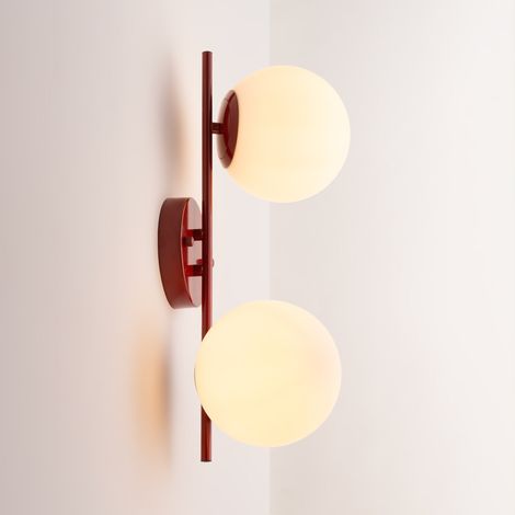 Doppelte Wandleuchte mit Opalglaskugel „Double“