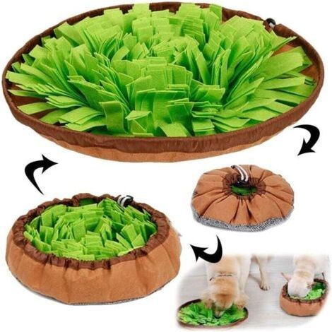 Scent Mat for Dogs, an interactive toy that nourishes and stimulates the natural foraging abilities of dogs and cats. (1/4)