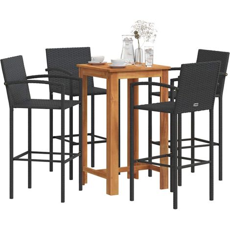 Ensemble de mobilier de jardin comprenant une table en acacia massif et quatre tabourets noirs en résine tressée avec repose-pieds pour extérieur (1/5)
