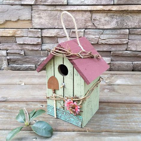 Toivize-Nichoir en Bois 7.8" - Modèle Vertical Rouge - Déco Jardin Suspendu Peint à la Main avec Toit Métal et Corde (1/5)