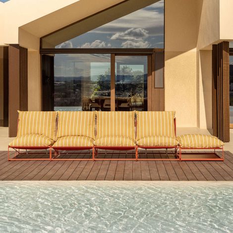 Sofá modular de jardín de 4 piezas y puff convertible Amaro SKLUM