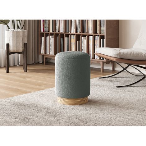 Deco In Paris – Pouf en tissu effet peau de mouton gris – Pied en bois clair – Dimensions 31x31x42 cm – Confort douillet et esthétique scandinave