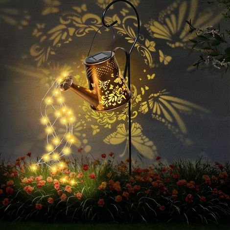 Arrosoir Solaire Extérieur avec Lumineuses, Papillon Guirlande Lumineuse avec Support, Décoration Jardin Extérieur Solaire Étanche, Lampes Solaire Deco pour Patio Cour Porche Chemin (1/5)