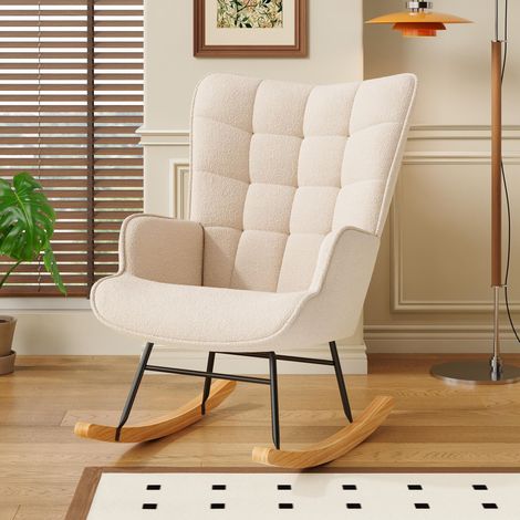 Eifson – Fauteuil à bascule en peluche beige – Dossier haut et accoudoirs rembourrés – Mousse haute densité – Pieds en hêtre naturel – 75x53x93 cm (1/5)