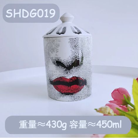 Pot à bougie parfumée en céramique avec couvercle peut également servir de boîte à bijoux, de bougeoir ou de récipient pour fruits secs.