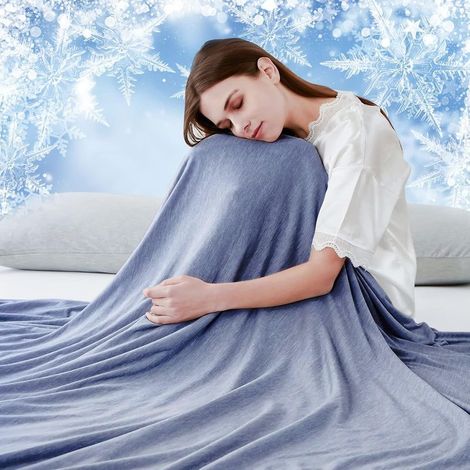150 x 200 Cm,Bleu Couverture Rafraichissante pour Été,Couverture avec Technologie Sentiment Froid,Plaid Doux Léger pour Canapé Fauteuil Adulte Bebe Enfant Chien Voyage Voiture (1/5)