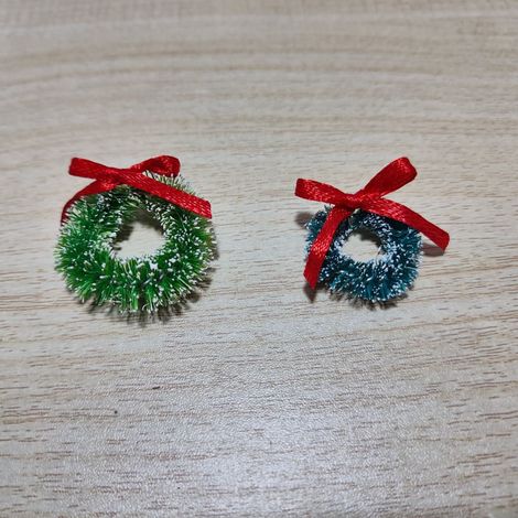 Mini sapin de Noël, décoration de bureau à faire soi-même, aiguilles de pin enneigées, couronne de Noël, mini sapin de Noël -- Couronne de Noël de 2,5 cm (nœud), vert gazon --