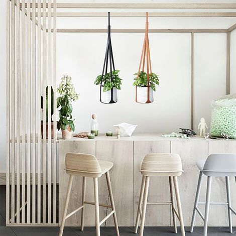 Panier suspendu en cuir noir raffiné, idéal pour les plantes d'intérieur, les légumes, les fruits et les cosmétiques. (1/5)