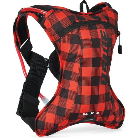 SAC USWE CAMEL OUTLANDER XC 2 COULEUR FLANELLE NOIR-ROUGE MOTO/VÉLO CAPACITÉ 1,5 L DE LIQUIDE (SAC À DOS 2 L) (1/4)